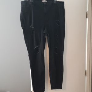 Black ripped skinny jeans